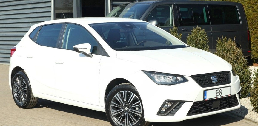 Seat Ibiza cena 64900 przebieg: 8000, rok produkcji 2022 z Słupca małe 352